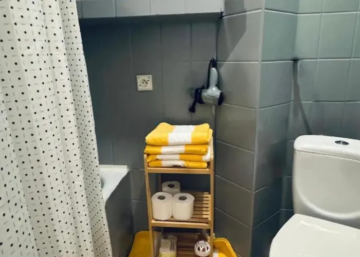 Downtown Apartment *